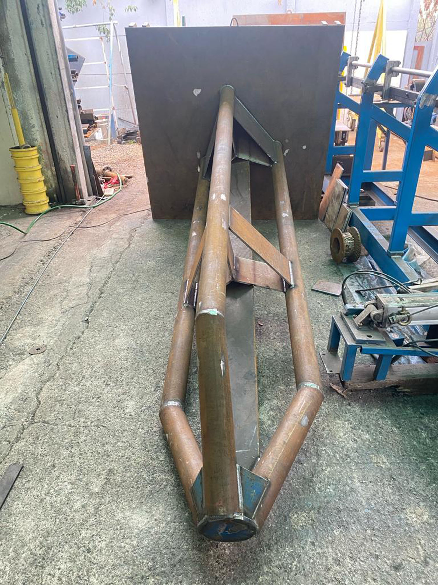 Fabricación de Volteador Porta Carrete - Imagen 3