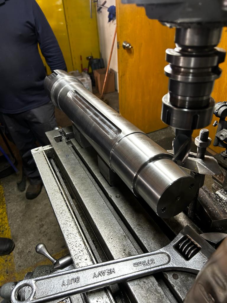 Fabricación Eje Tren de Piñones